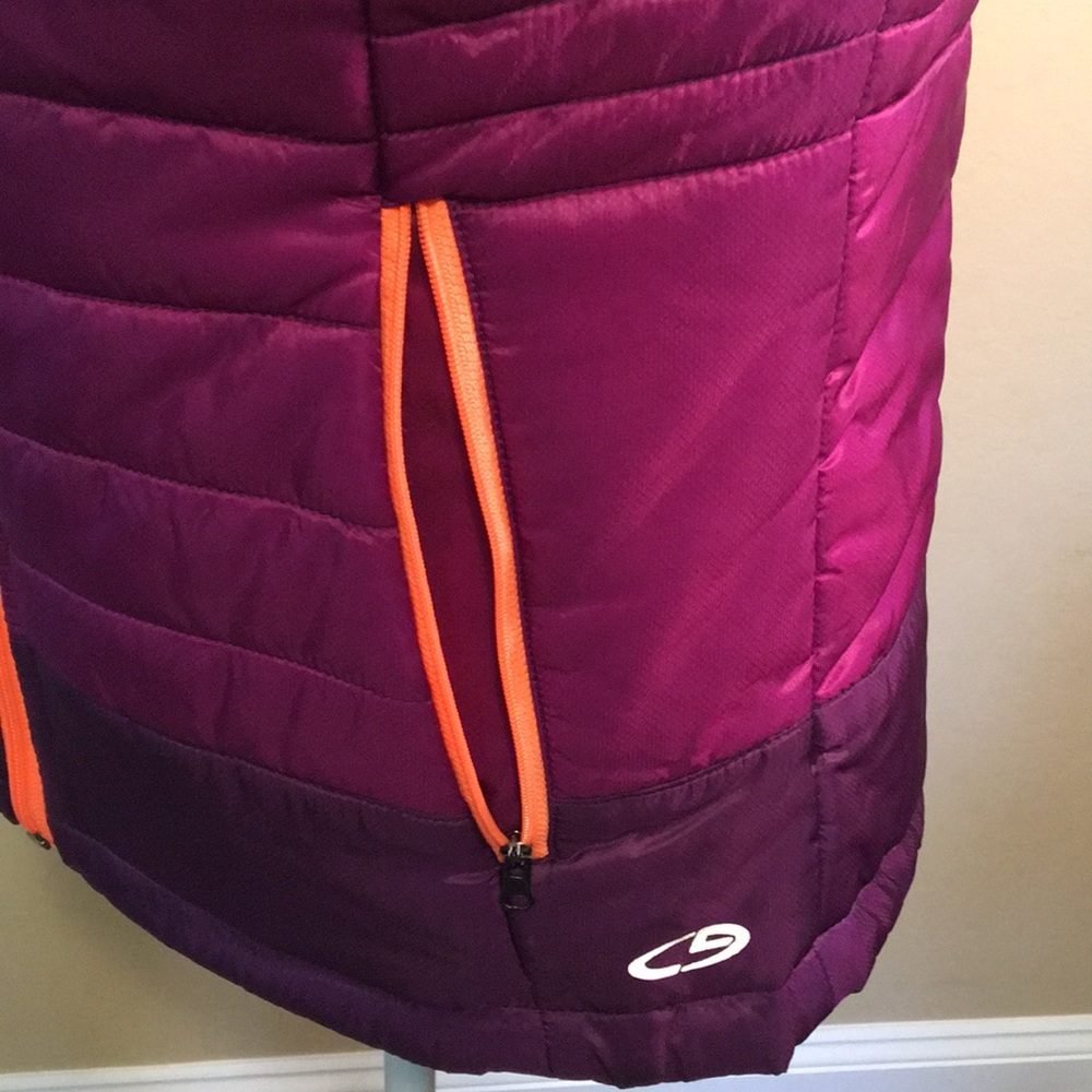 Champion Puffer Vest Size SP - Picture 3 of 7